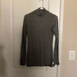 Vince turtle neck top